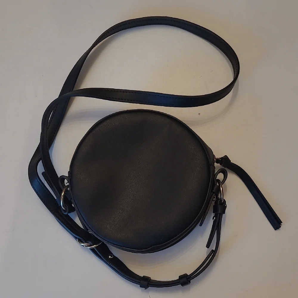 GAP Circular Crossbody Bag Shoulder Zip Around Circle Faux Leather Mini Handbag